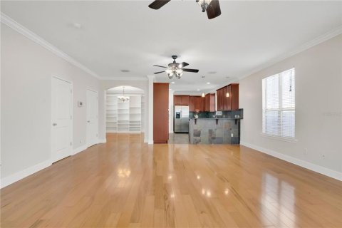 House in Orlando, Florida 3 bedrooms, 182.46 sq.m. № 2378070 - photo 3