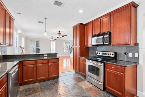 House in Orlando, Florida 3 bedrooms, 182.46 sq.m. № 2378070 - photo 8