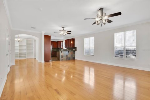 House in Orlando, Florida 3 bedrooms, 182.46 sq.m. № 2378070 - photo 4