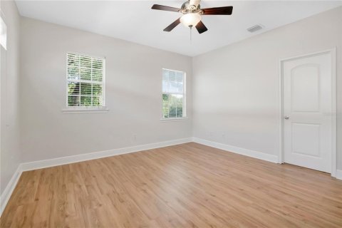 House in Orlando, Florida 3 bedrooms, 182.46 sq.m. № 2378070 - photo 12