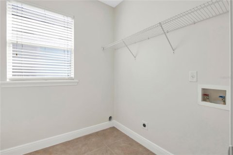 House in Orlando, Florida 3 bedrooms, 182.46 sq.m. № 2378070 - photo 23