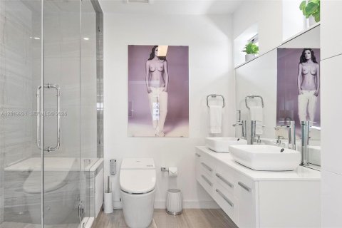 Condominio en alquiler en Miami Beach, Florida, 2 dormitorios, 166.3 m2 № 2085960 - foto 27