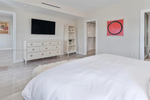 Condominio en alquiler en Miami Beach, Florida, 2 dormitorios, 166.3 m2 № 2085960 - foto 25