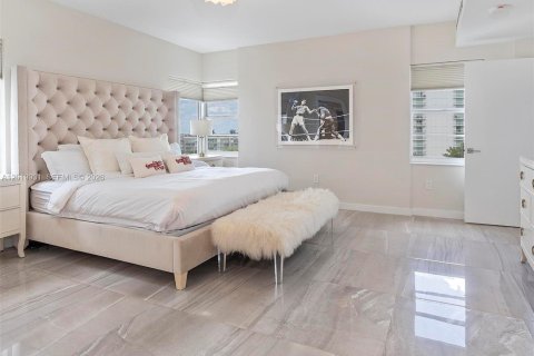 Condominio en alquiler en Miami Beach, Florida, 2 dormitorios, 166.3 m2 № 2085960 - foto 22
