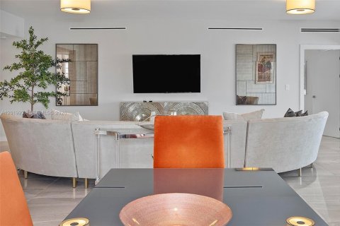 Condominio en alquiler en Miami Beach, Florida, 2 dormitorios, 166.3 m2 № 2085960 - foto 20