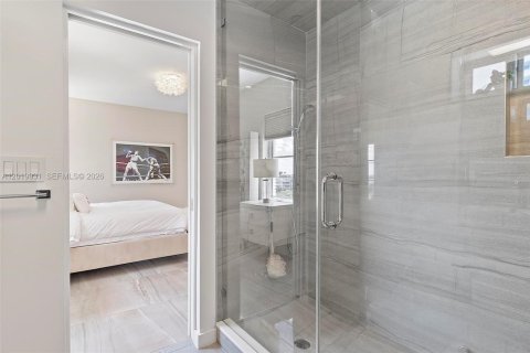 Condominio en alquiler en Miami Beach, Florida, 2 dormitorios, 166.3 m2 № 2085960 - foto 28
