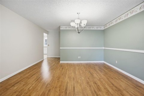 House in Ocala, Florida 2 bedrooms, 145.95 sq.m. № 2098300 - photo 16