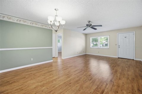 House in Ocala, Florida 2 bedrooms, 145.95 sq.m. № 2098300 - photo 17