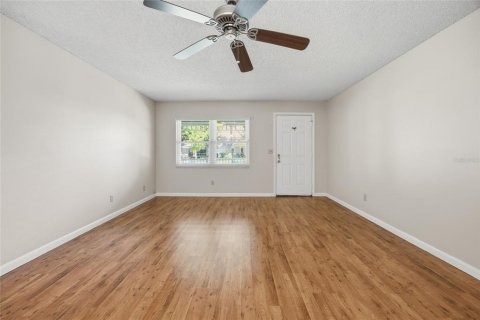 House in Ocala, Florida 2 bedrooms, 145.95 sq.m. № 2098300 - photo 15