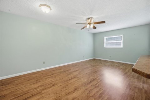 House in Ocala, Florida 2 bedrooms, 145.95 sq.m. № 2098300 - photo 23