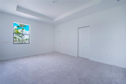 Townhouse in Dania Beach, Florida 3 bedrooms, 152.45 sq.m. № 1932283 - photo 22