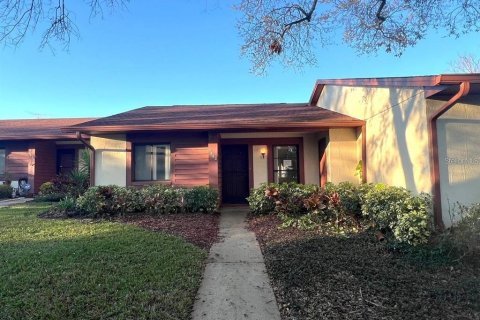 Condominio en Hudson, Florida, 2 dormitorios  № 2205510