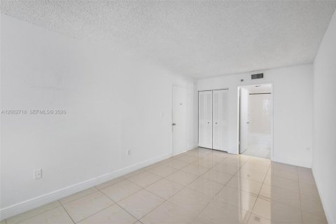 Купить кондоминиум в Майами, Флорида 2 спальни, 78.78м2, № 2069407 - фото 18