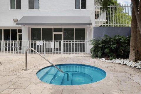 Купить кондоминиум в Майами, Флорида 2 спальни, 78.78м2, № 2069407 - фото 20