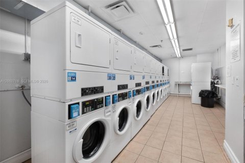 Купить кондоминиум в Майами, Флорида 2 спальни, 78.78м2, № 2069407 - фото 21