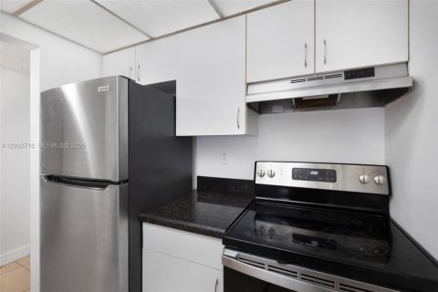 Купить кондоминиум в Майами, Флорида 2 спальни, 78.78м2, № 2069407 - фото 7