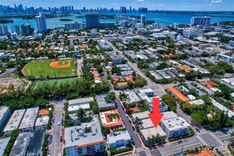 Condo in Miami Beach, Florida  № 1850660 - photo 14