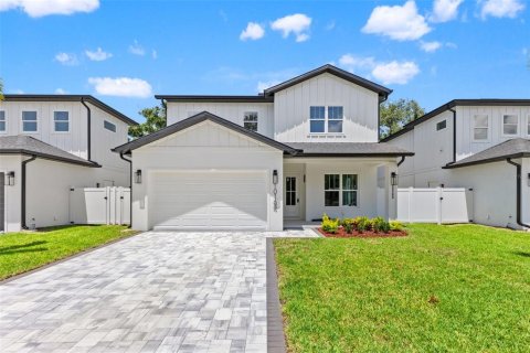 Casa en Seminole, Florida 4 dormitorios, 245.08 m2 № 2133468