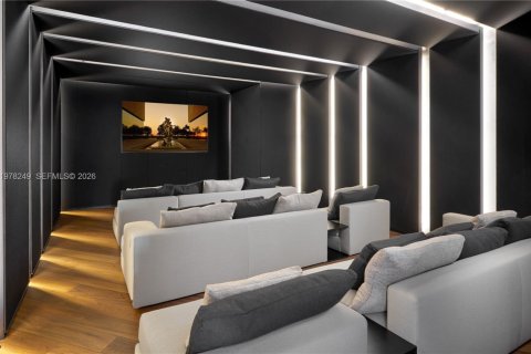 Снять в аренду кондоминиум в Бэл-Харбор, Флорида 2 спальни, 207.45м2, № 2048468 - фото 30