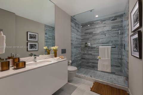 Снять в аренду кондоминиум в Бэл-Харбор, Флорида 2 спальни, 207.45м2, № 2048468 - фото 19