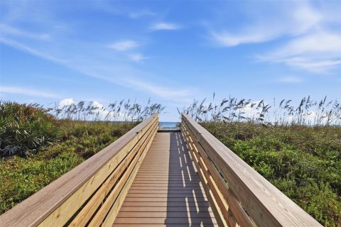 Condo in Palm Coast, Florida, 2 bedrooms  № 2329722 - photo 11