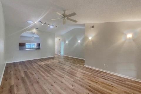 Touwnhouse à vendre à Clermont, Floride: 2 chambres, 111.11 m2 № 1901557 - photo 3