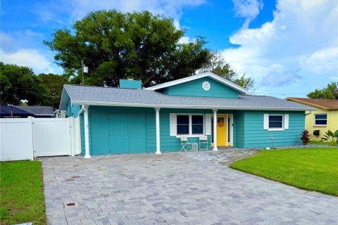 Villa ou maison à vendre à Clearwater, Floride: 3 chambres, 194.44 m2 № 1900125 - photo 1