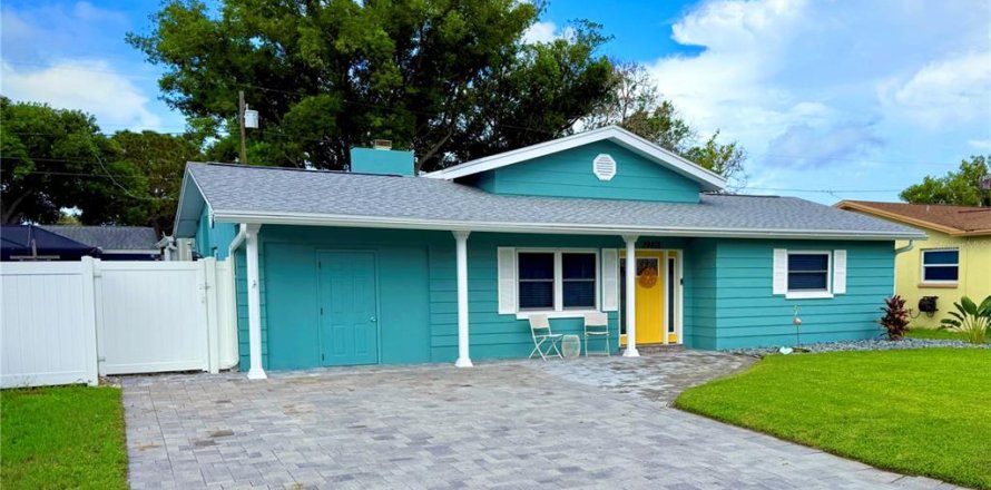 Villa ou maison à Clearwater, Floride 3 chambres, 194.44 m2 № 1900125
