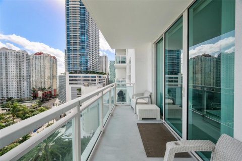 Condo in Miami, Florida, 2 bedrooms № 1991072 - photo 3