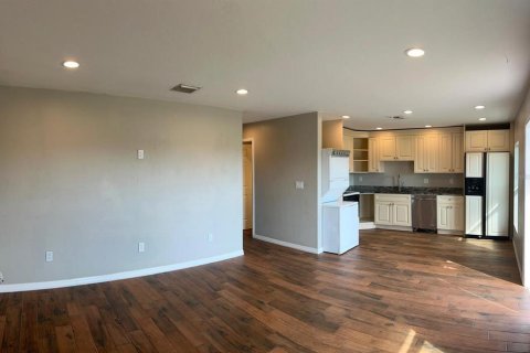 Casa en venta en North Port, Florida, 3 dormitorios, 100.89 m2 № 1808857 - foto 5