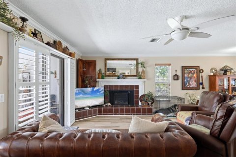 House in Sarasota, Florida 4 bedrooms, 194.63 sq.m. № 2217717 - photo 19