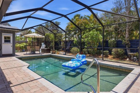 House in Sarasota, Florida 4 bedrooms, 194.63 sq.m. № 2217717 - photo 7