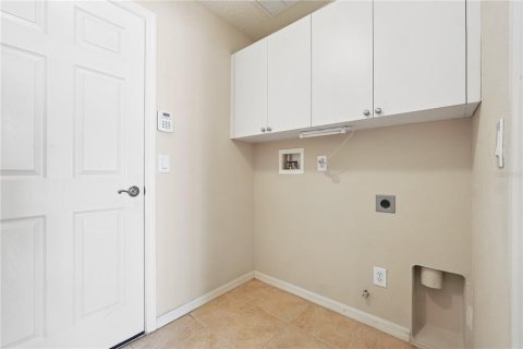 Casa en venta en Tampa, Florida, 4 dormitorios, 212.93 m2 № 1853632 - foto 29