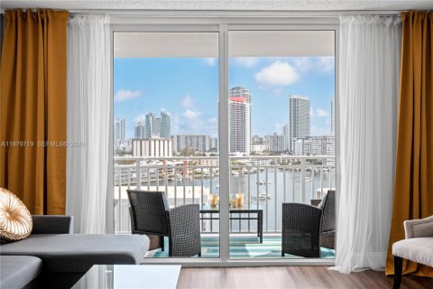 Condominio en venta en Hallandale Beach, Florida, 1 dormitorio, 80.64 m2 № 2050068 - foto 6