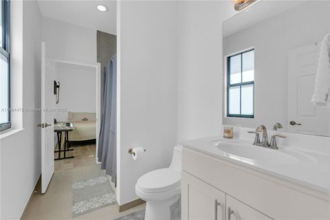 Touwnhouse à vendre à Doral, Floride: 4 chambres, 200.3 m2 № 1956060 - photo 30