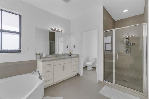 Touwnhouse à vendre à Doral, Floride: 4 chambres, 200.3 m2 № 1956060 - photo 22