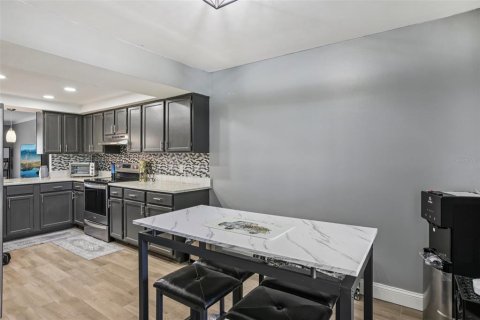 Adosado en venta en Tampa, Florida, 2 dormitorios, 133.78 m2 № 1792672 - foto 13