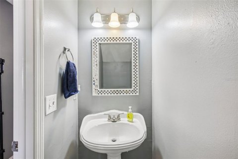Adosado en venta en Tampa, Florida, 2 dormitorios, 133.78 m2 № 1792672 - foto 28