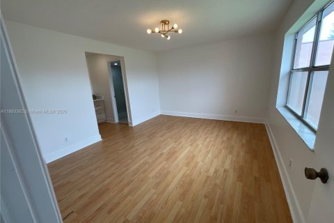 Купить кондоминиум в Санрайз, Флорида 2 спальни, 95.69м2, № 1930808 - фото 13