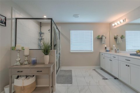 House in Ocoee, Florida 5 bedrooms, 297.47 sq.m. № 1655905 - photo 24
