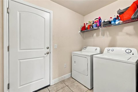 Casa en venta en Lehigh Acres, Florida, 4 dormitorios, 163.23 m2 № 2386288 - foto 11