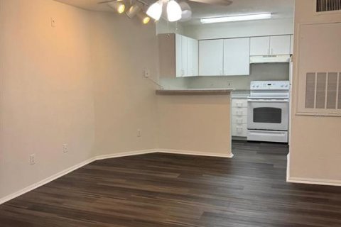 Copropriété à louer à Orlando, Floride: 1 chambre, 49.7 m2 № 2406353 - photo 7