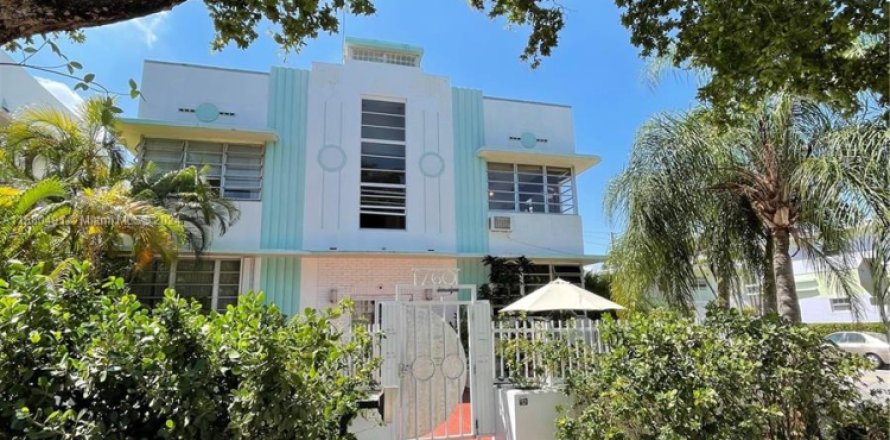 Кондоминиум с 1 спальней в Майами-Бич, Флорида № 1958832