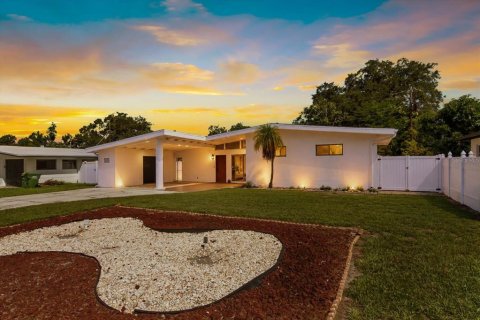 Casa en Sarasota, Florida 2 dormitorios, 119.84 m2 № 2376873