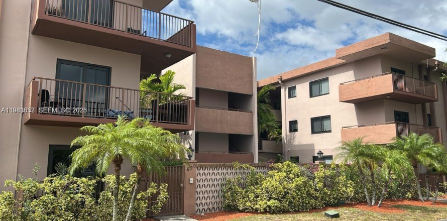 Villa ou maison à North Miami, Floride 1 chambre, 65.03 m2 № 2043189