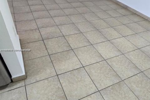 Villa ou maison à louer à North Miami, Floride: 1 chambre, 65.03 m2 № 2043189 - photo 7