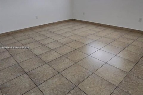 Villa ou maison à louer à North Miami, Floride: 1 chambre, 65.03 m2 № 2043189 - photo 13