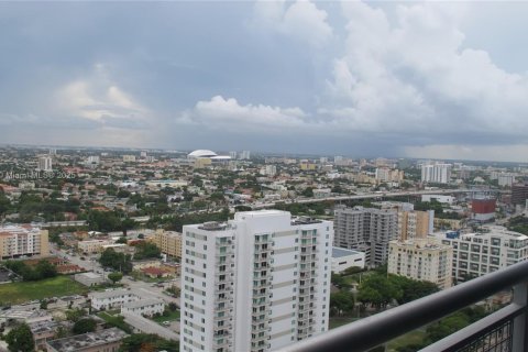 Condo in Miami, Florida, 1 bedroom  № 1705146 - photo 8