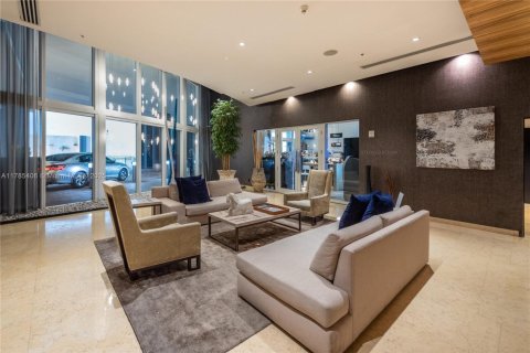 Condo in Miami, Florida, 1 bedroom  № 1705146 - photo 14