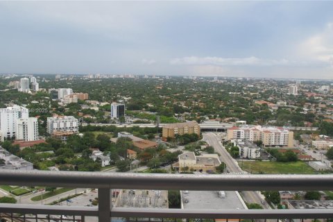 Condo in Miami, Florida, 1 bedroom  № 1705146 - photo 5